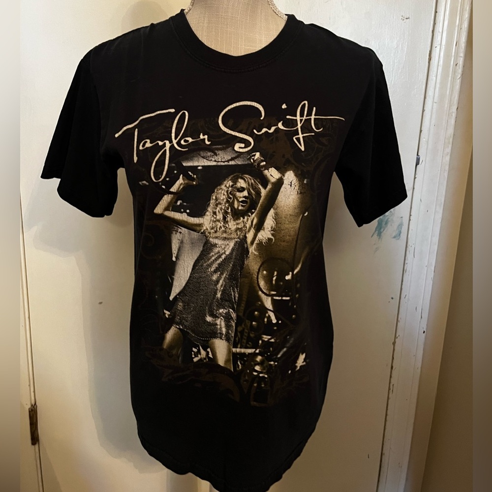 Taylor Swift Official Fearless Era T-Shirt